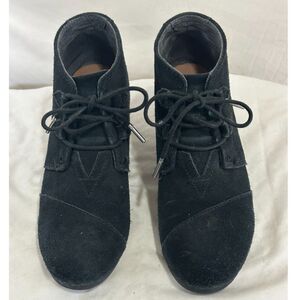 Toms Classic Women's Black Suede Bootie Wedge Size 8 Lace Up